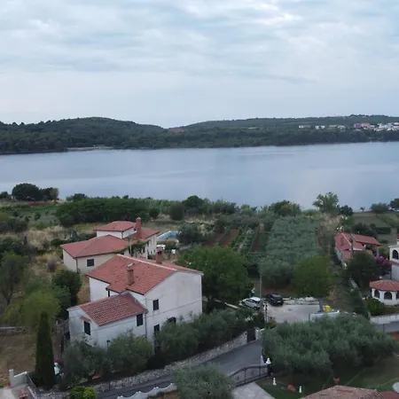Ruzica Apartment *