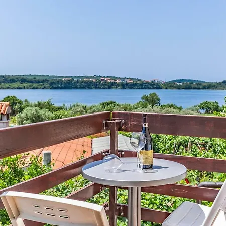 Apartment Ruzica *